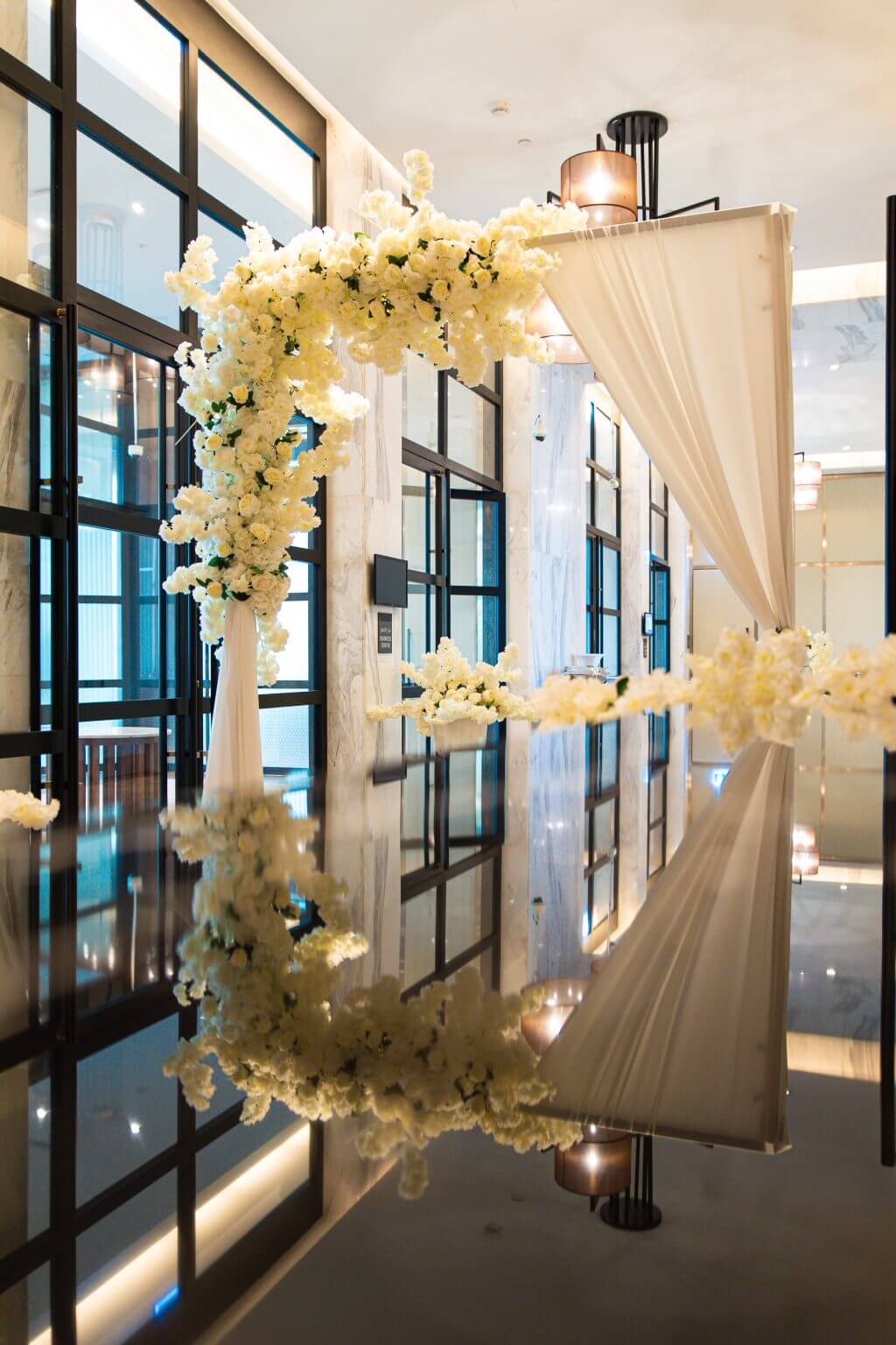 white-wedding-theme-in-dubai-UAE